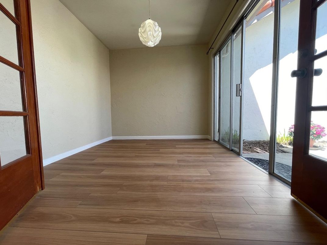 Empty room, Interior, Pendant Lights, Wood Texture Flooring