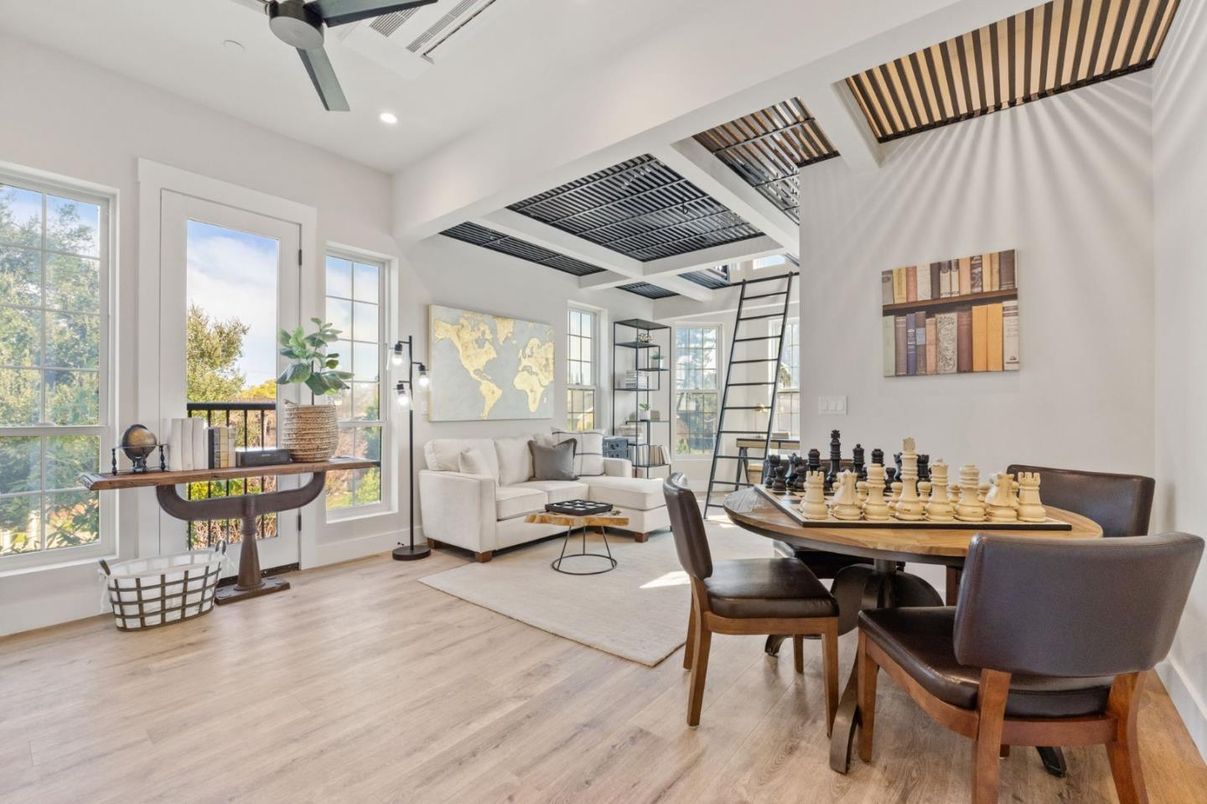 Dining room, Interior, Living room, Recessed Lighting, Wood Texture Flooring