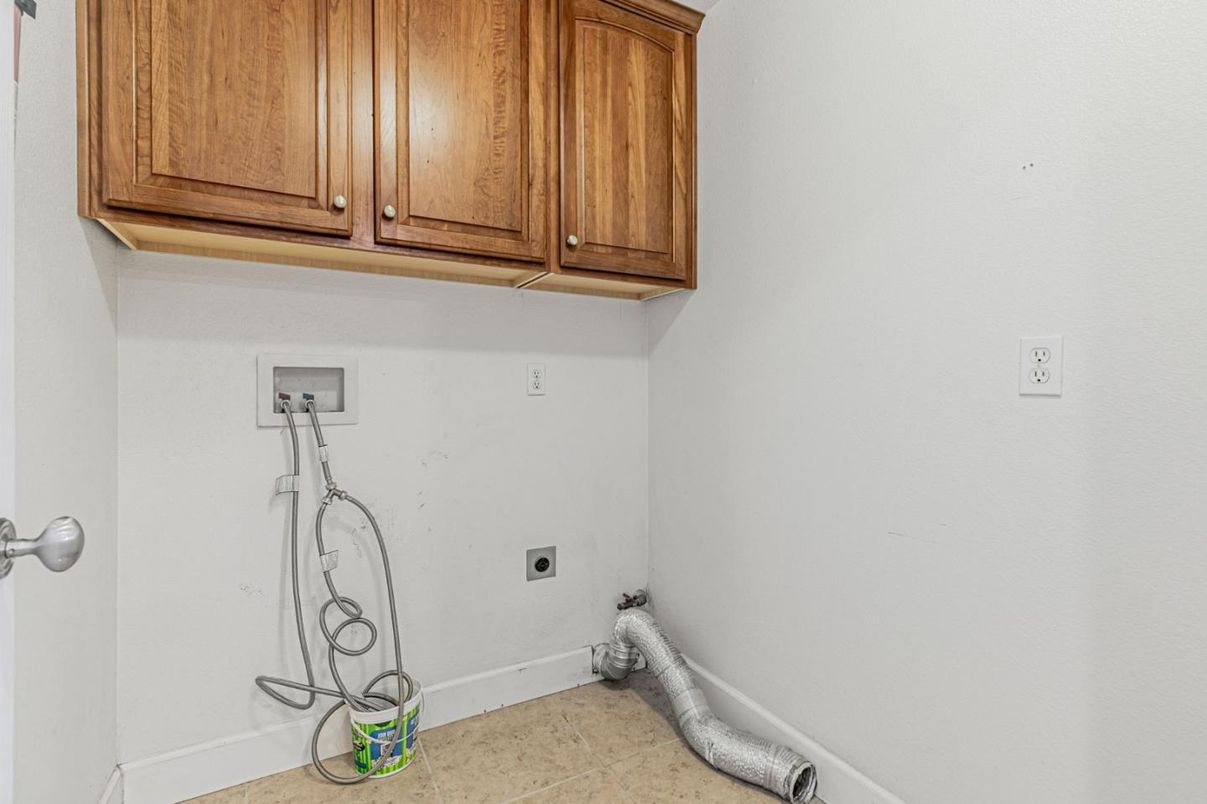 Bathroom, Interior, Tile Countertops