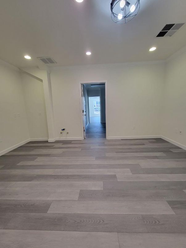 Empty room, Interior, Recessed Lighting, Wood Texture Flooring