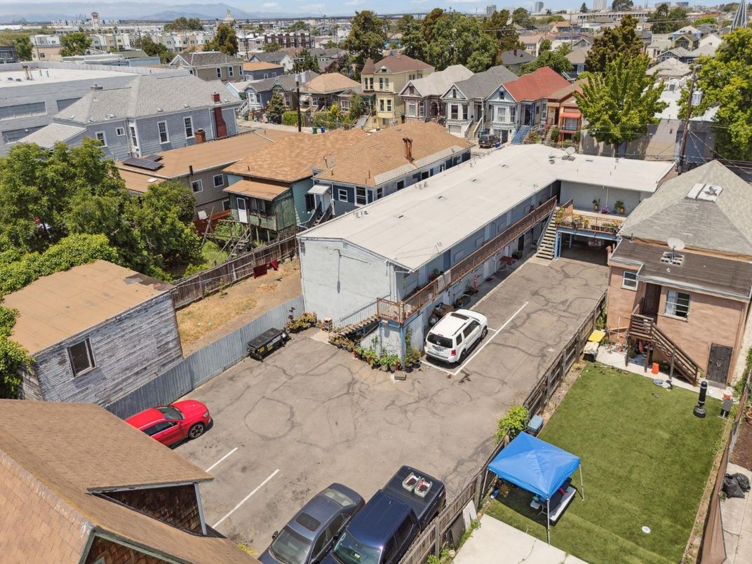 Exterior, Drone