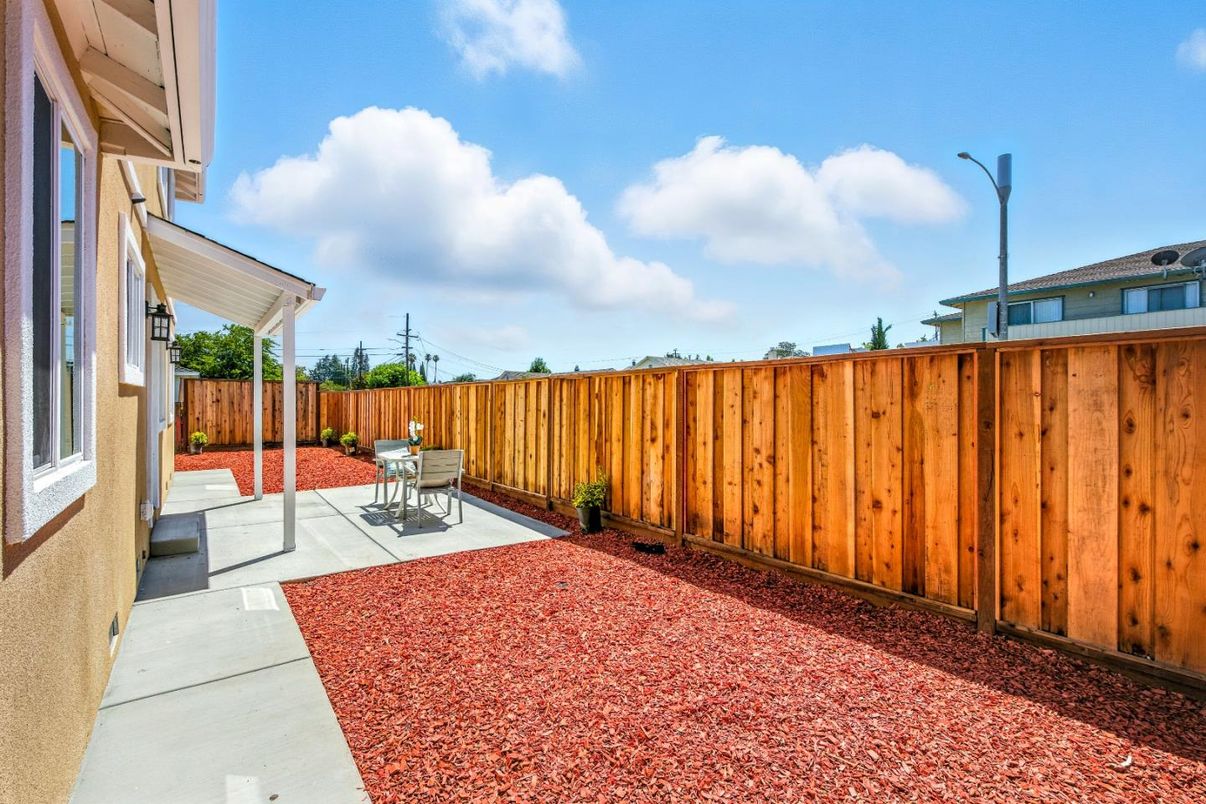Backyard, Exterior