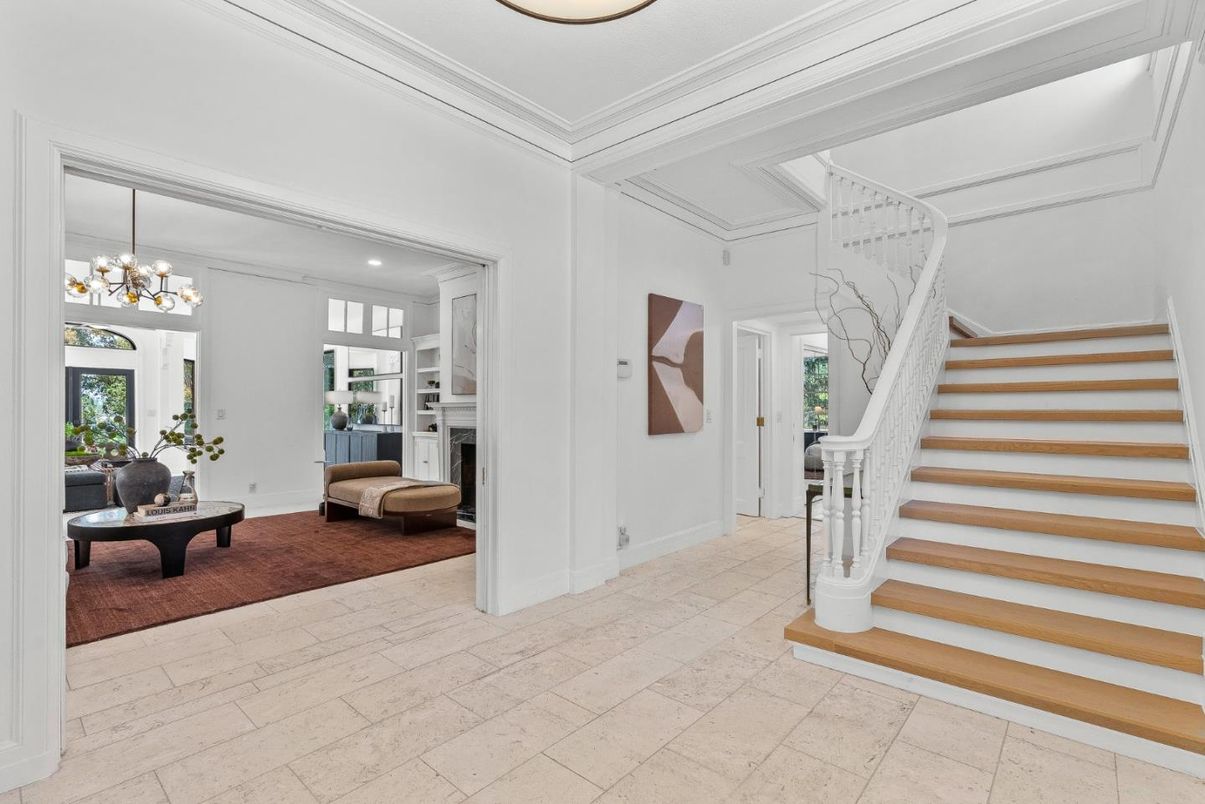 Dining room, Fireplace, Interior, Pendant Lights, Recessed Lighting