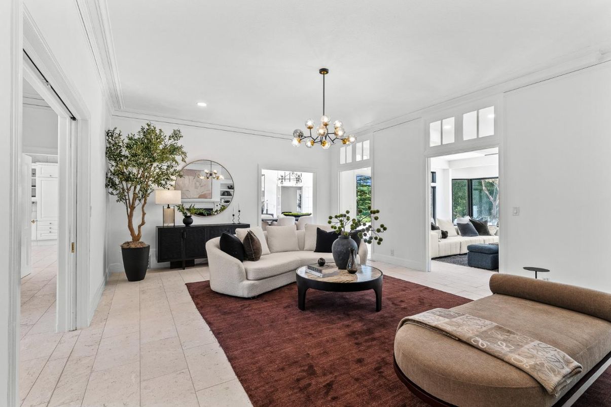 Dining room, Fireplace, Interior, Living room, Pendant Lights, Recessed Lighting