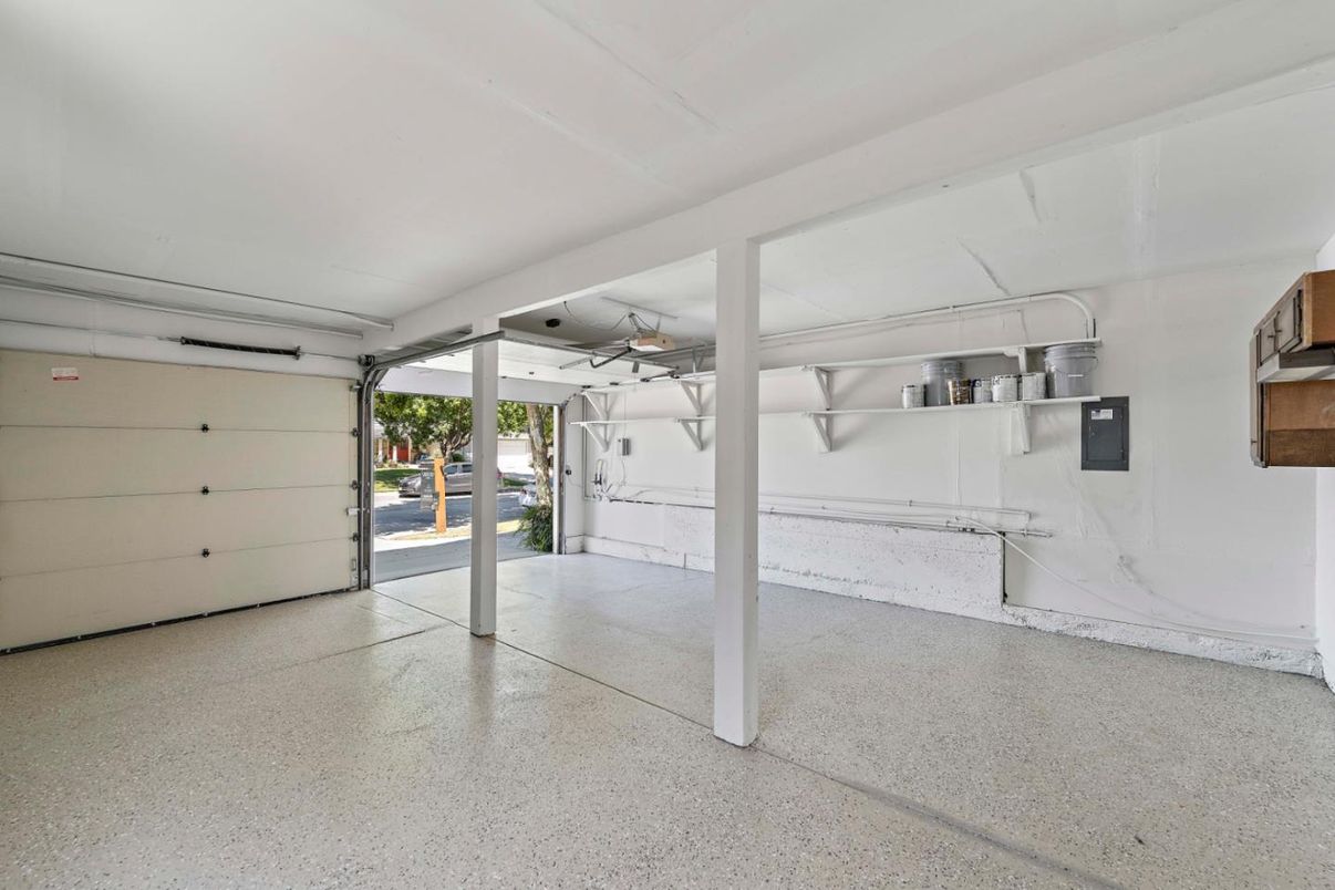 Garage, Interior