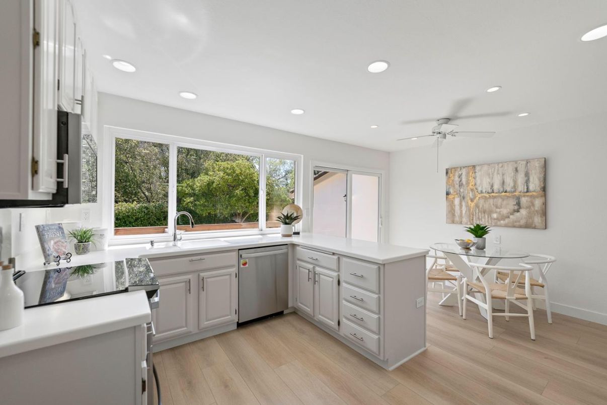 Dining room, Interior, Kitchen, Recessed Lighting, Wood Texture Flooring