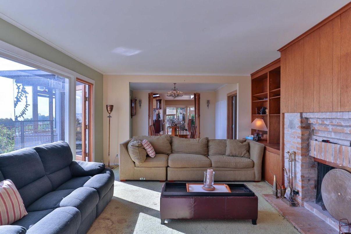 Chandelier, Dining room, Fireplace, Interior, Living room