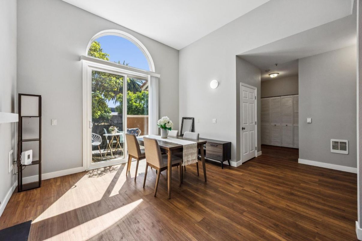 Dining room, Interior, Wood Texture Flooring