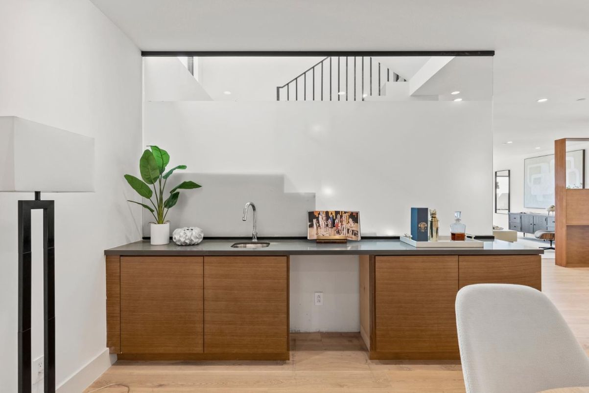 Interior, Recessed Lighting, Wood Texture Flooring