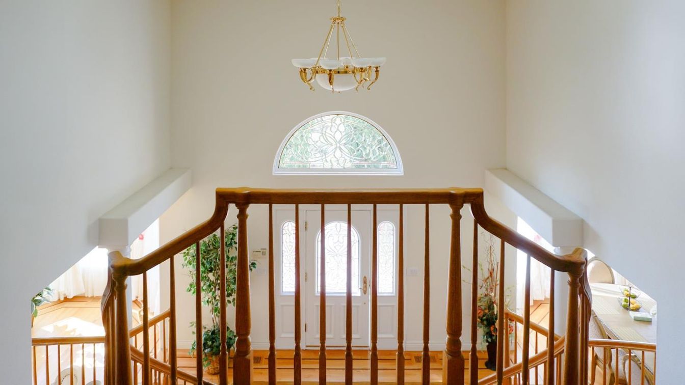 Chandelier, Interior