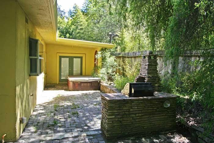 Exterior, Hot Tub