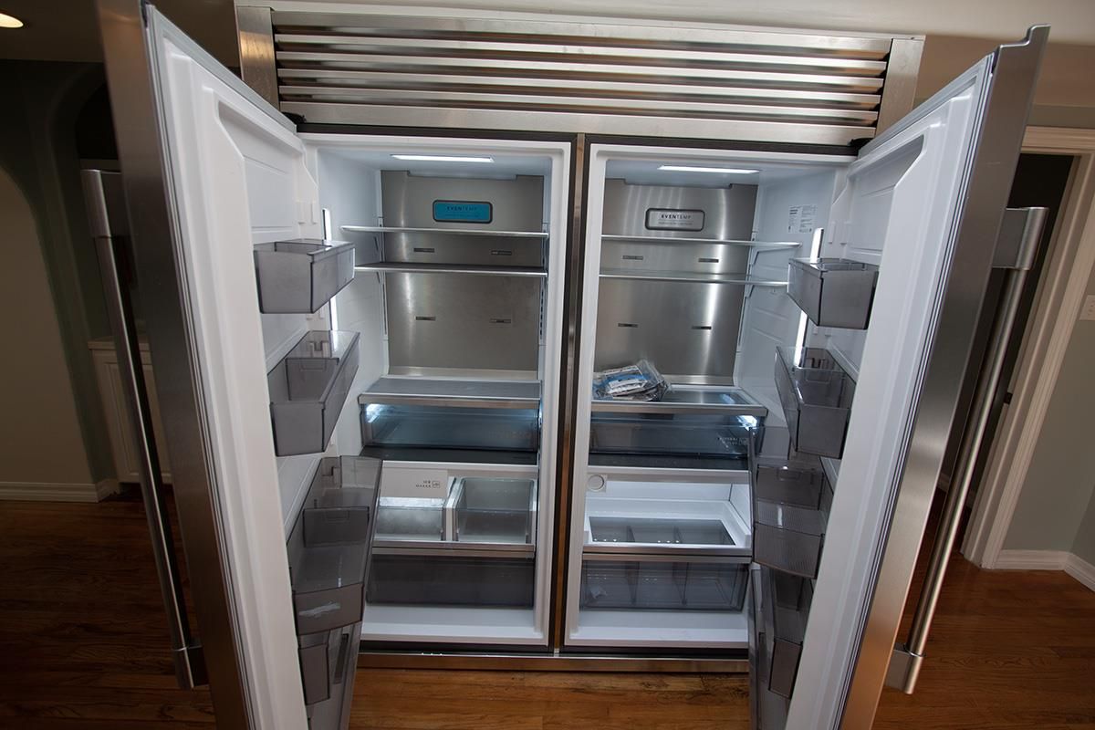 Interior, Stainless Steel Appliances, Wood Texture Flooring