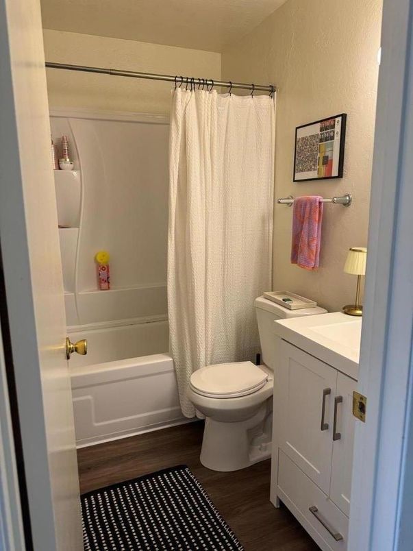 Bathroom, Interior, Wood Texture Flooring