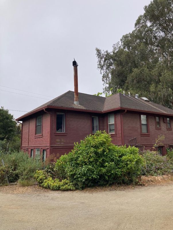 Backyard, Exterior, Facade, Split Level