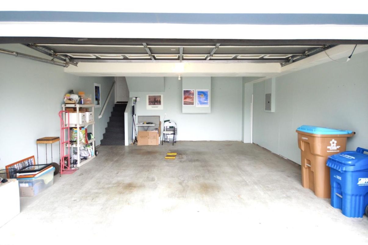 Garage, Interior