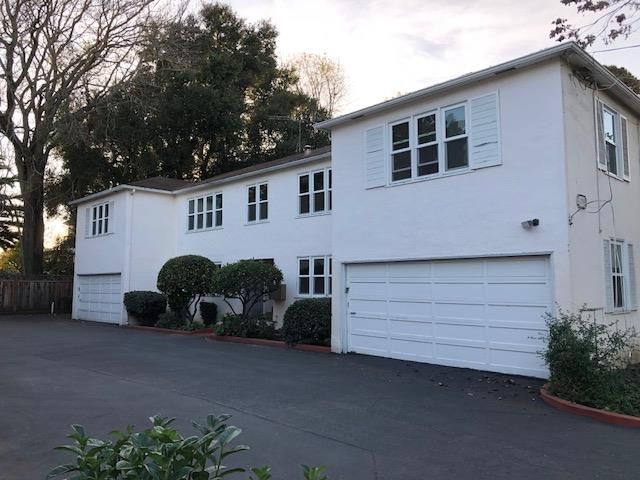 Attached, Exterior, Facade, Raised Ranch