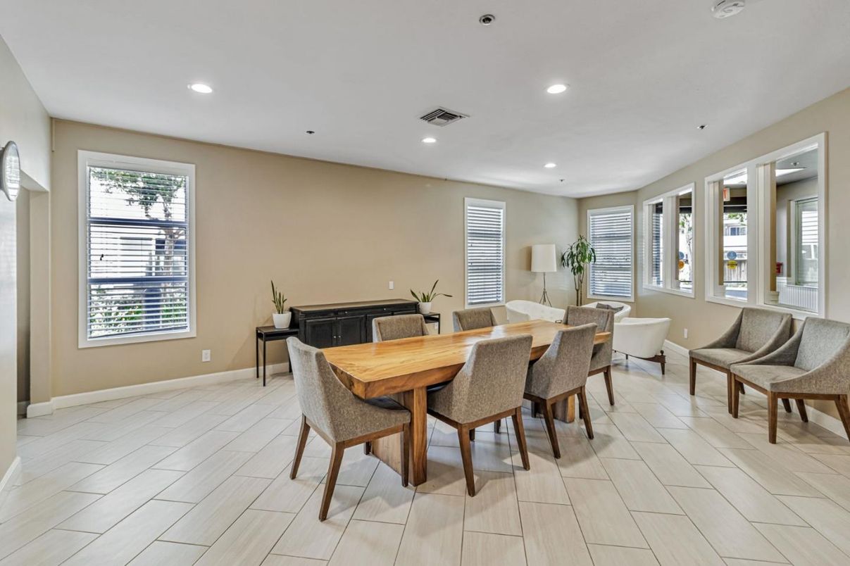Dining room, Interior, Recessed Lighting