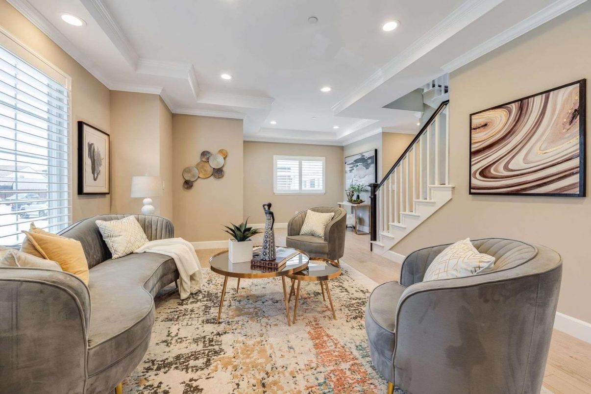 Interior, Living room, Recessed Lighting, Wood Texture Flooring