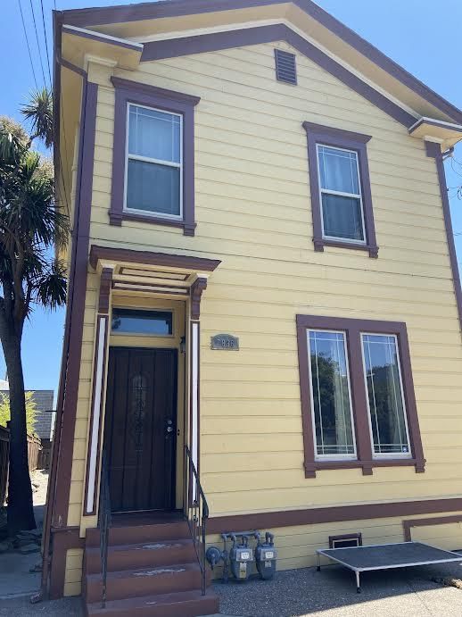 Exterior, Facade, None