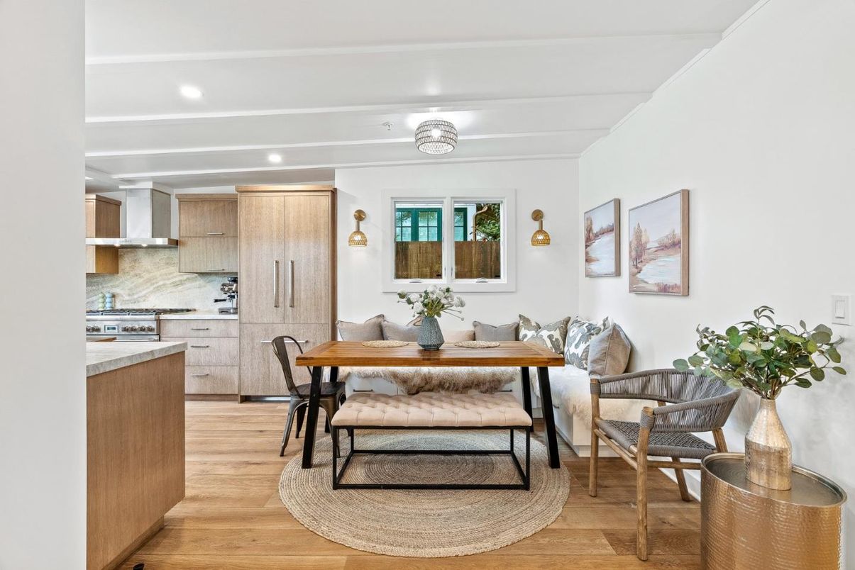 Dining room, Interior, Kitchen, Recessed Lighting, Wood Texture Flooring