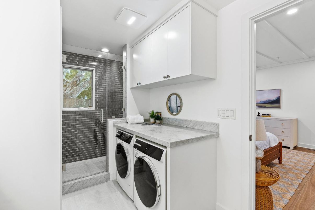 Bathroom, Interior, Recessed Lighting, Washer