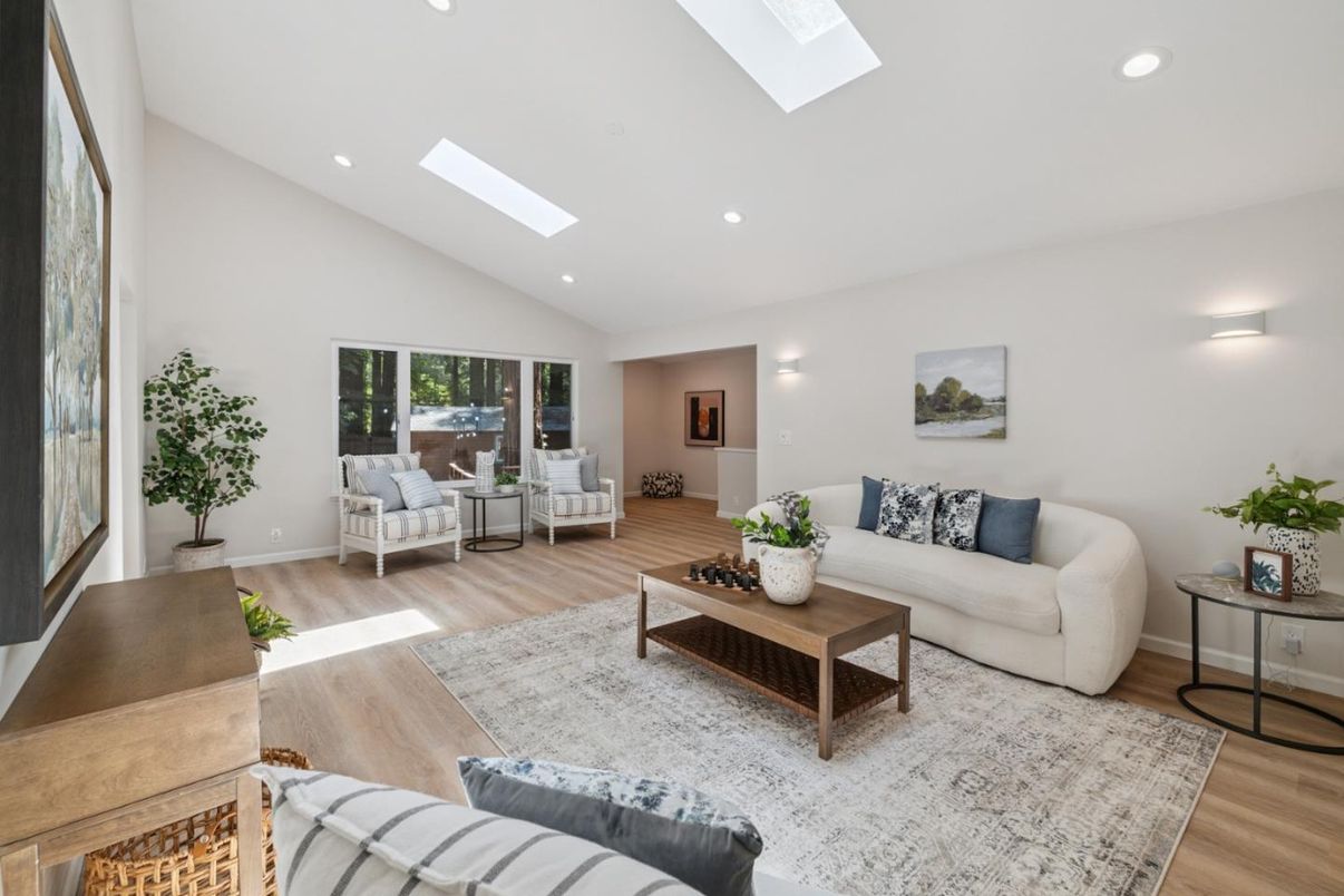 Interior, Living room, Recessed Lighting, Wood Texture Flooring