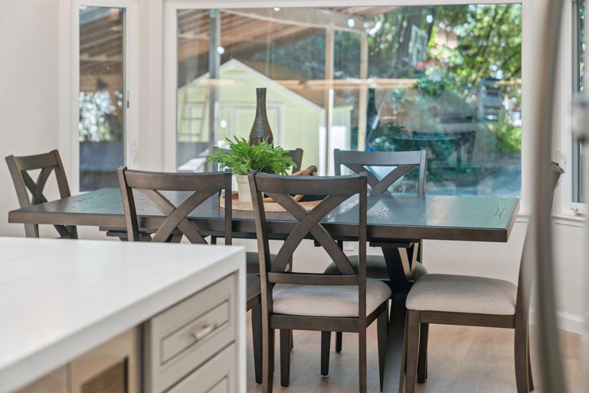 Dining room, Interior