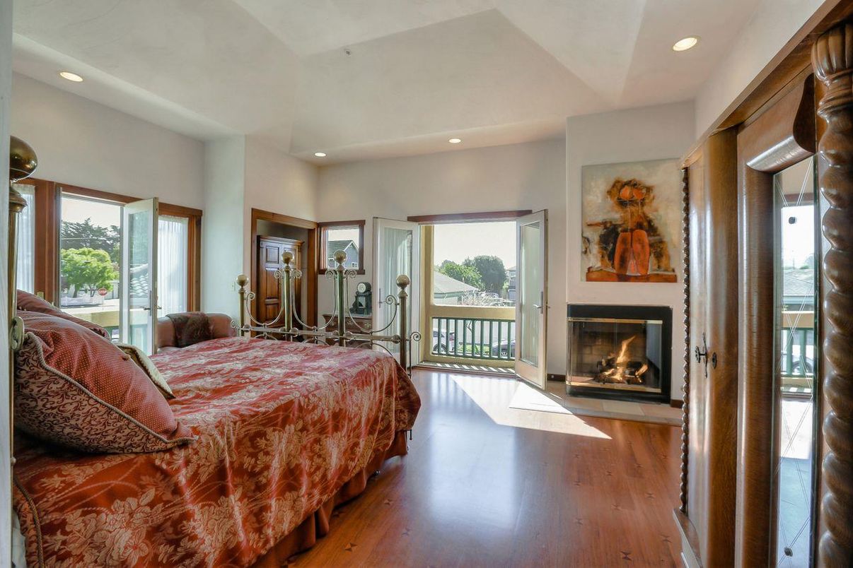 Bedroom, Fireplace, Interior, Recessed Lighting, Wood Texture Flooring