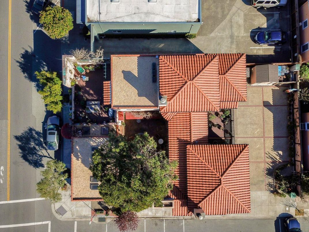 Exterior, Drone