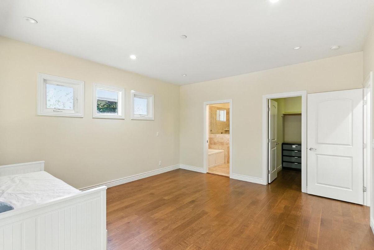 Bedroom, Empty room, Interior, Recessed Lighting, Wood Texture Flooring
