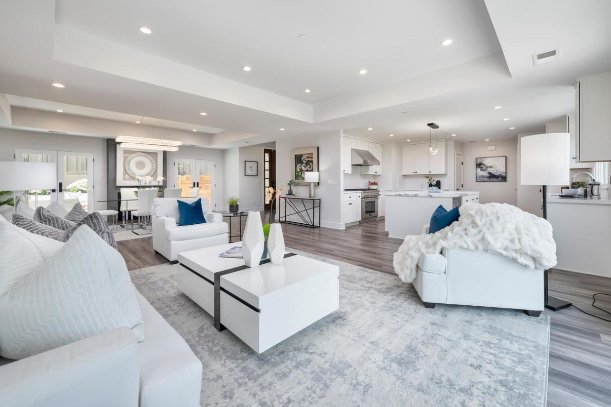 Dining room, Interior, Kitchen, Living room, Pendant Lights, Recessed Lighting, Wood Texture Flooring