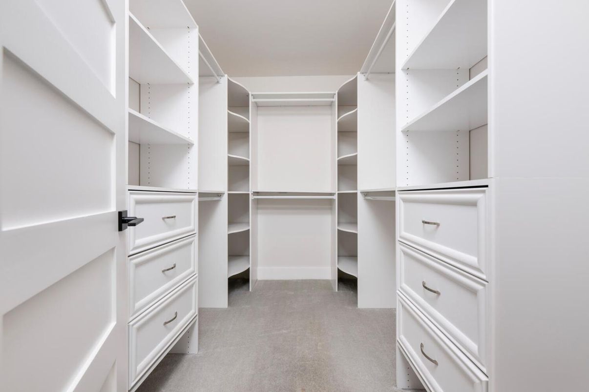 Interior, Walk-in Closets