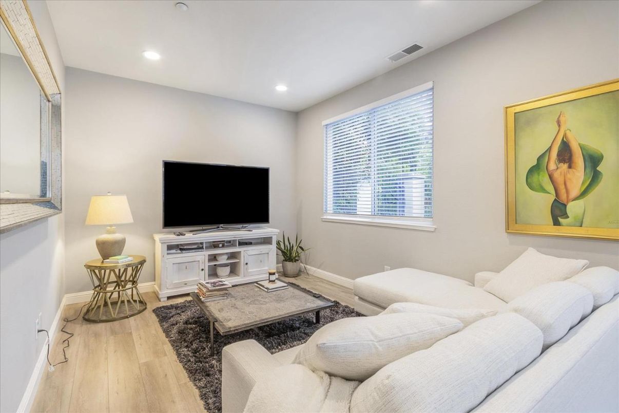 Interior, Living room, Recessed Lighting, Wood Texture Flooring