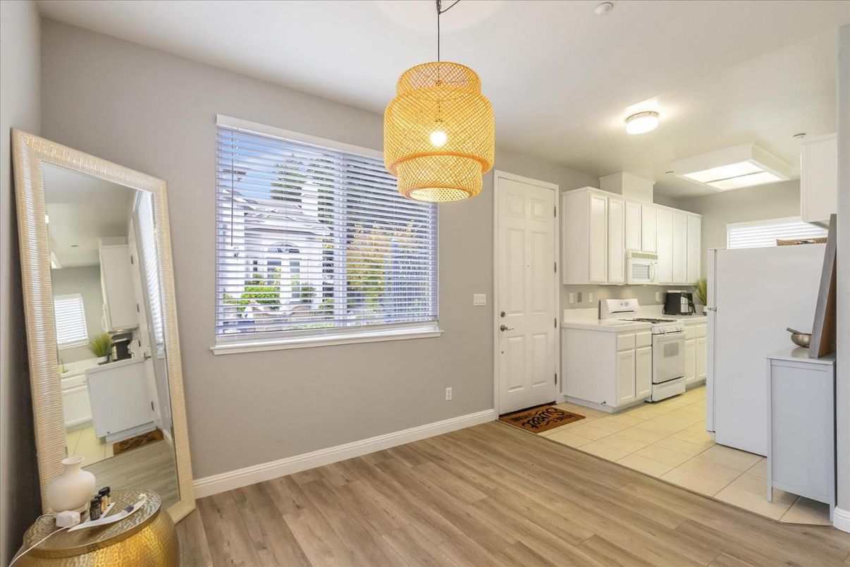 Interior, Kitchen, Pendant Lights, Washer, Wood Texture Flooring