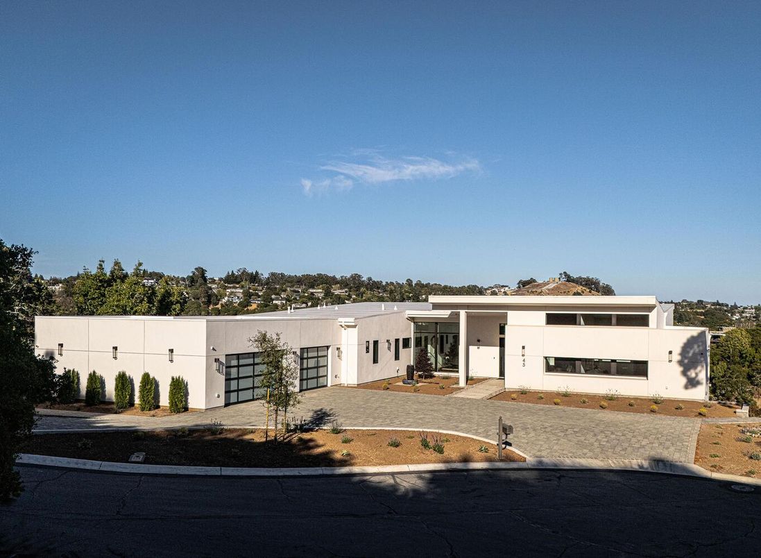 Attached, Exterior, Facade, Modern