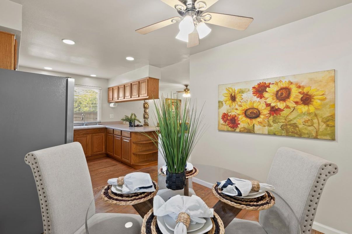 Dining room, Interior, Kitchen, Recessed Lighting, Wood Texture Flooring