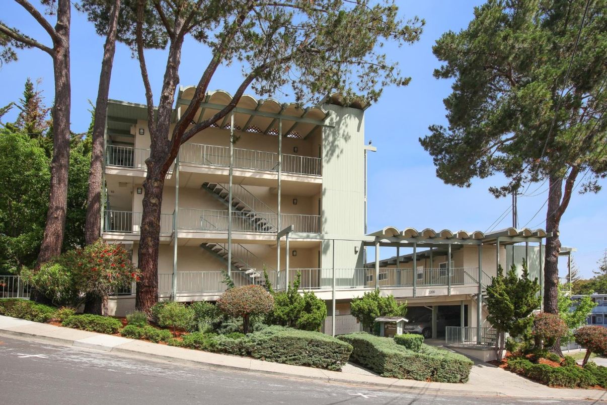 Exterior, Facade, Condo Building