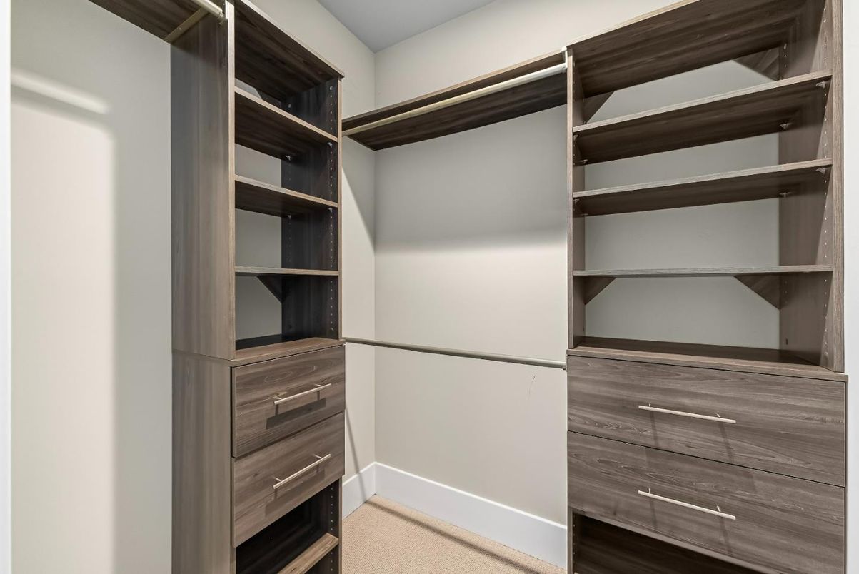 Interior, Walk-in Closets
