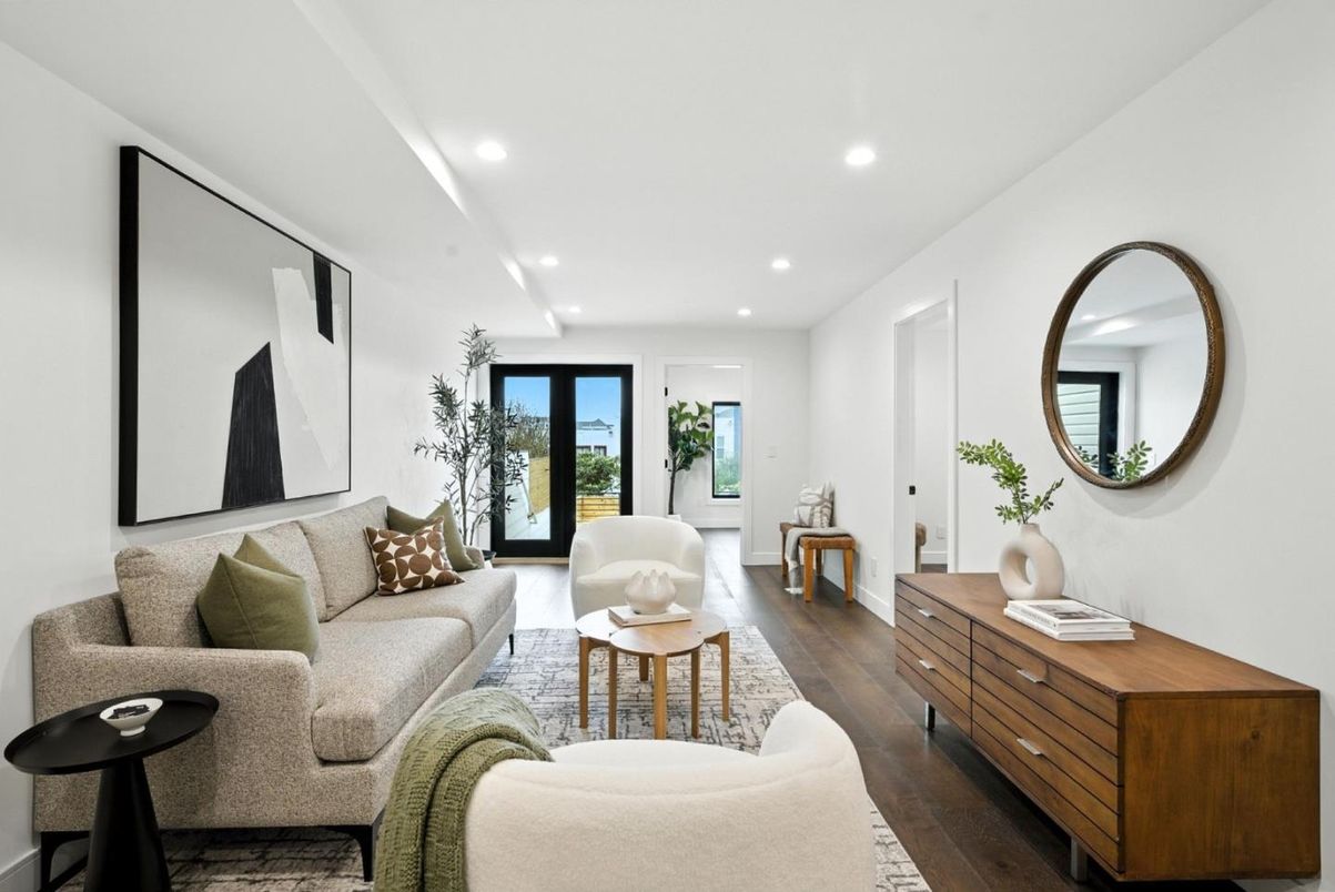 Interior, Living room, Recessed Lighting, Wood Texture Flooring