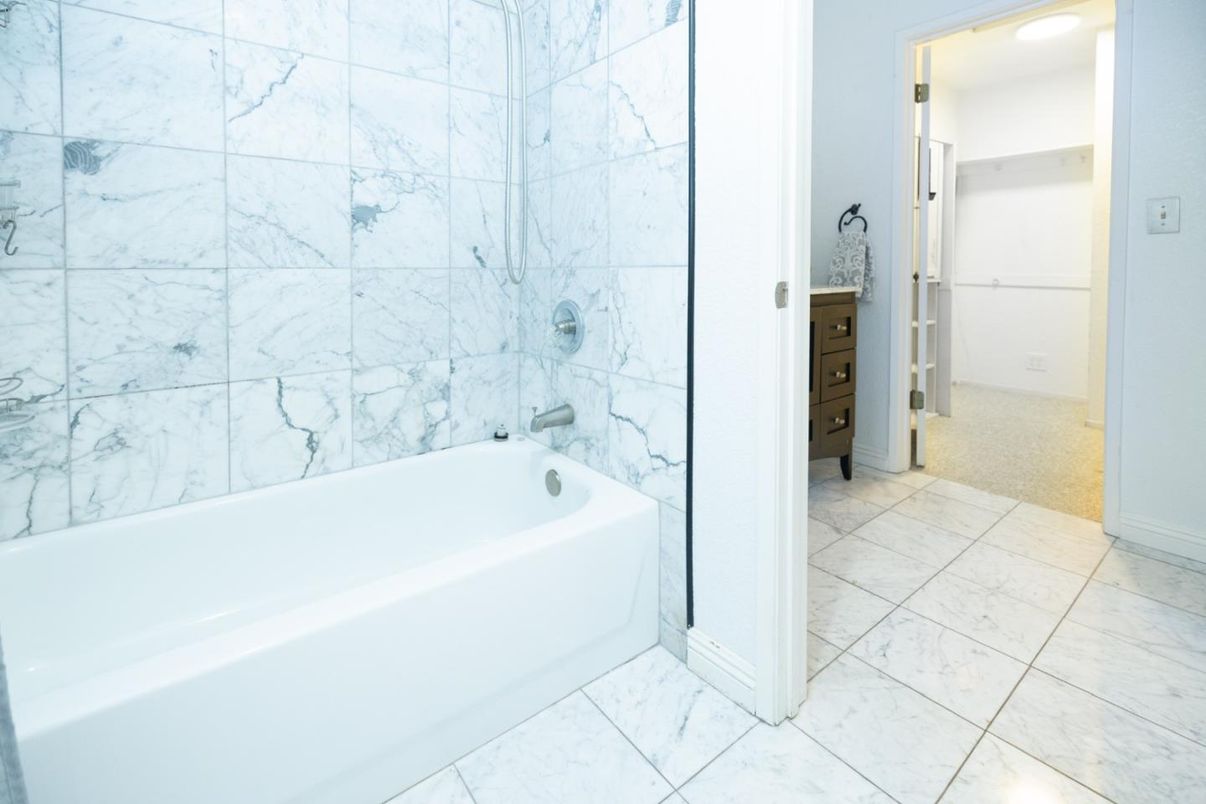 Bathroom, Interior, Marble, Marble Walls