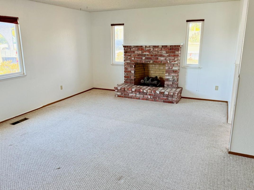Empty room, Fireplace, Interior