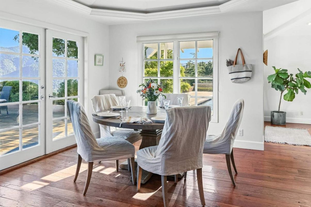 Dining room, Interior, Wood Texture Flooring