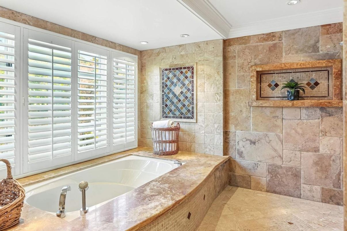 Bathroom, Interior, Recessed Lighting, Stone Walls