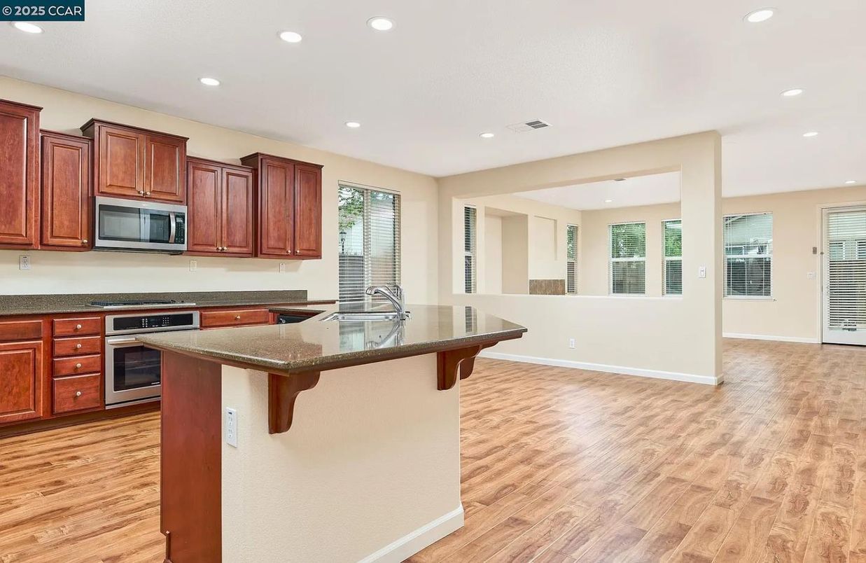 Interior, Kitchen, Recessed Lighting, Wood Texture Flooring
