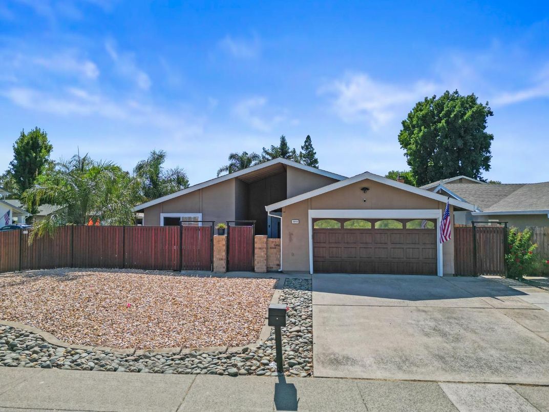 Attached, Backyard, Exterior, Facade, Ranch