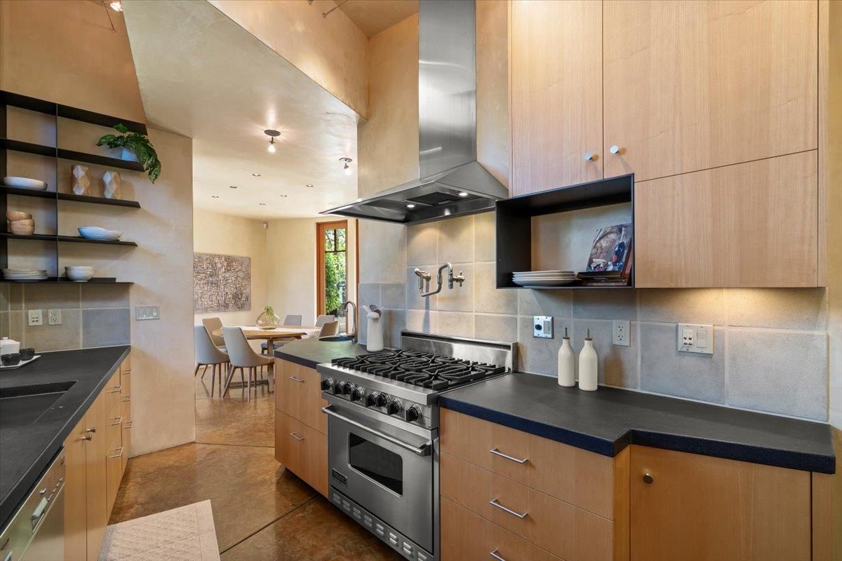 Dining room, Interior, Kitchen, Recessed Lighting, Stainless Steel Appliances
