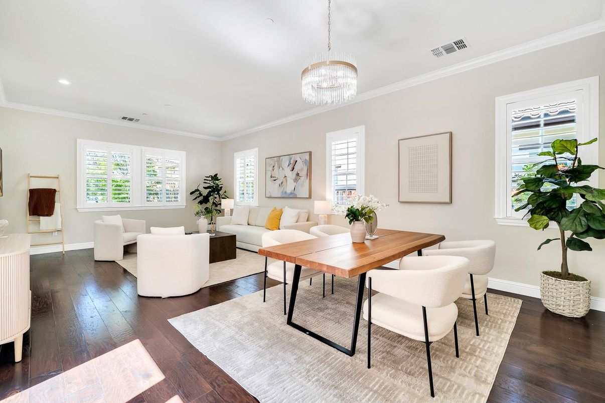 Chandelier, Dining room, Interior, Living room, Recessed Lighting, Wood Texture Flooring