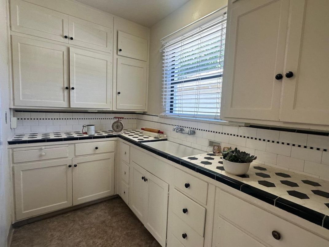 Interior, Kitchen, Tile Countertops