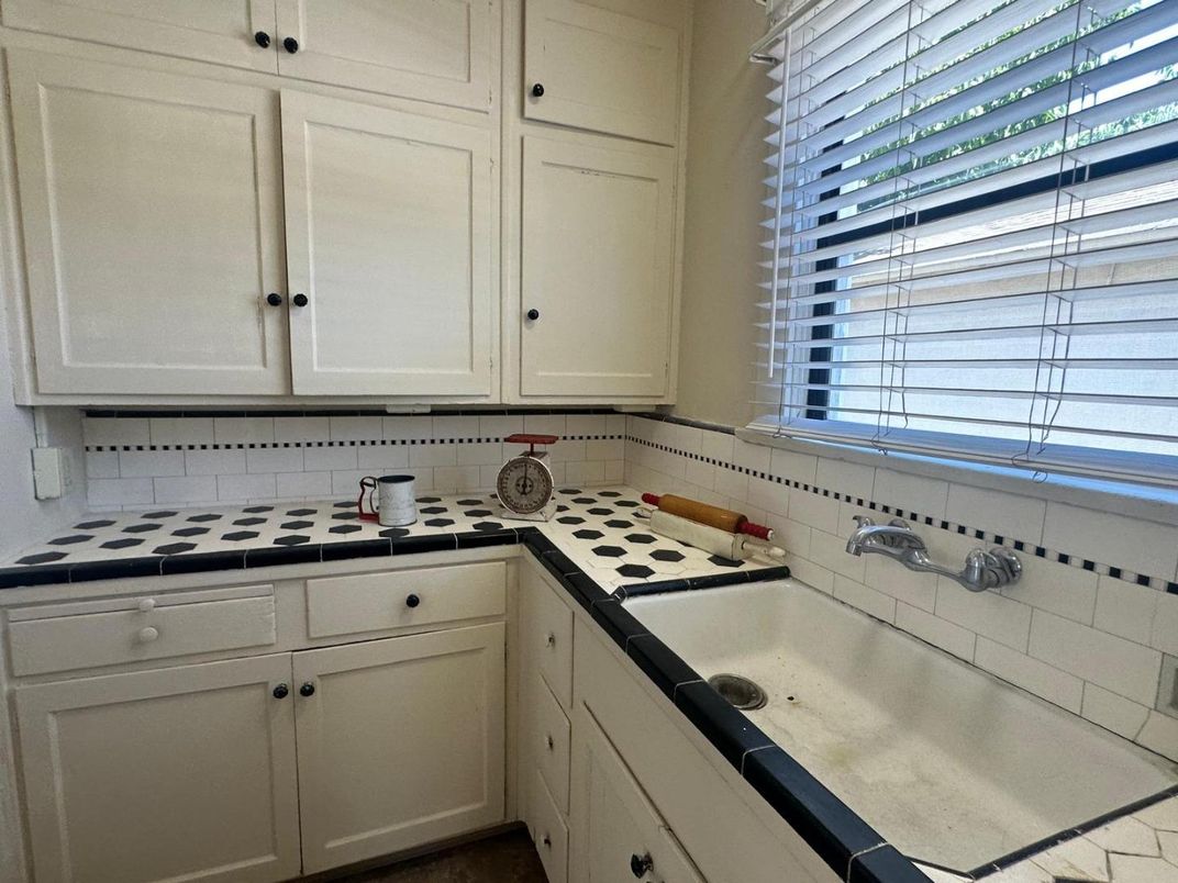 Interior, Kitchen, Tile Countertops