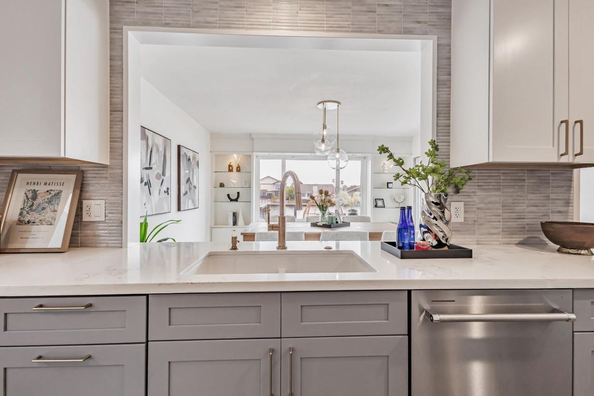 Interior, Kitchen, Pendant Lights, Stainless Steel Appliances